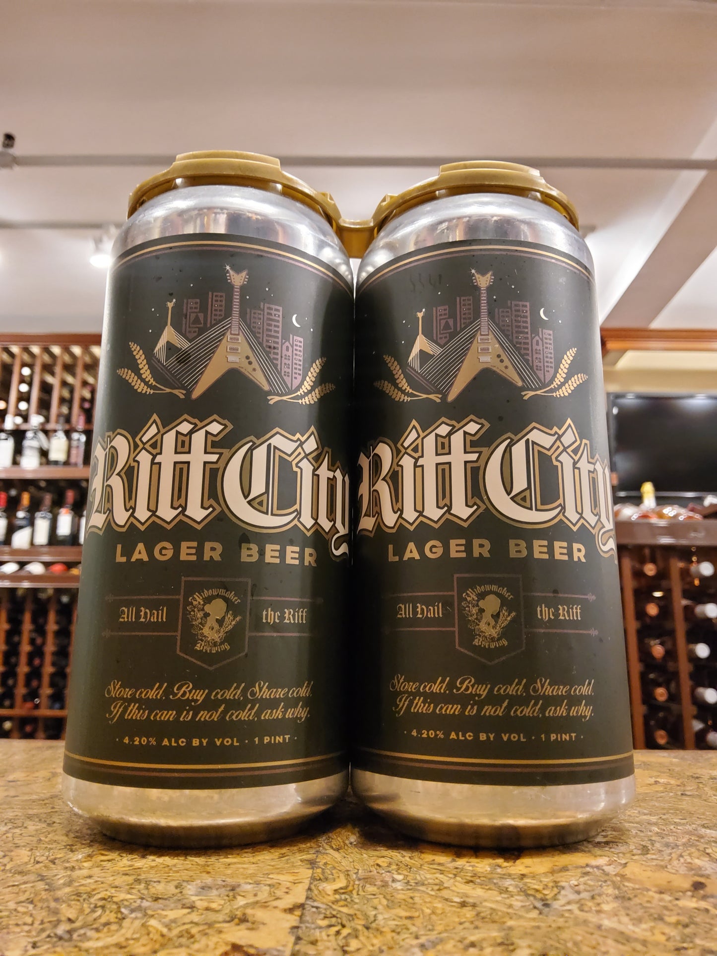 Widowmaker Riff City Lager 4pk